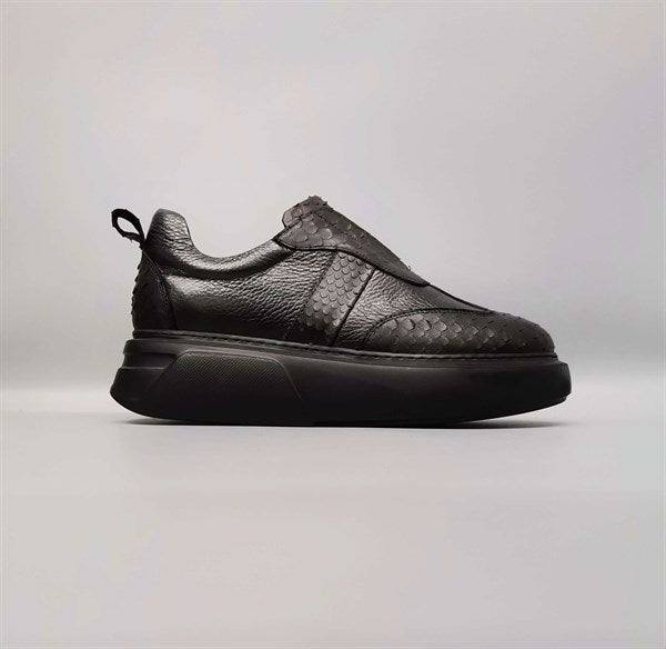 Seki Black Crocodile Printed 100% Leather Men's Sneakers, Easy to Wear & All-Season Suitable Sole