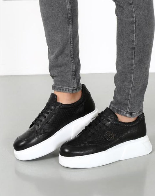 Miyoshi Herren-Sneakers zum Schnüren aus schwarzem Leder, lässiger Stil mit für alle vier Jahreszeiten geeigneter Sohle